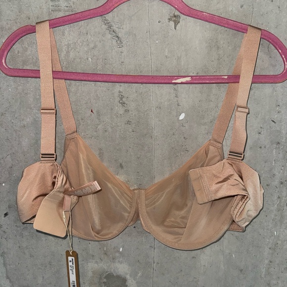 SKIMS no show molded underline demi - Picture 4 of 5